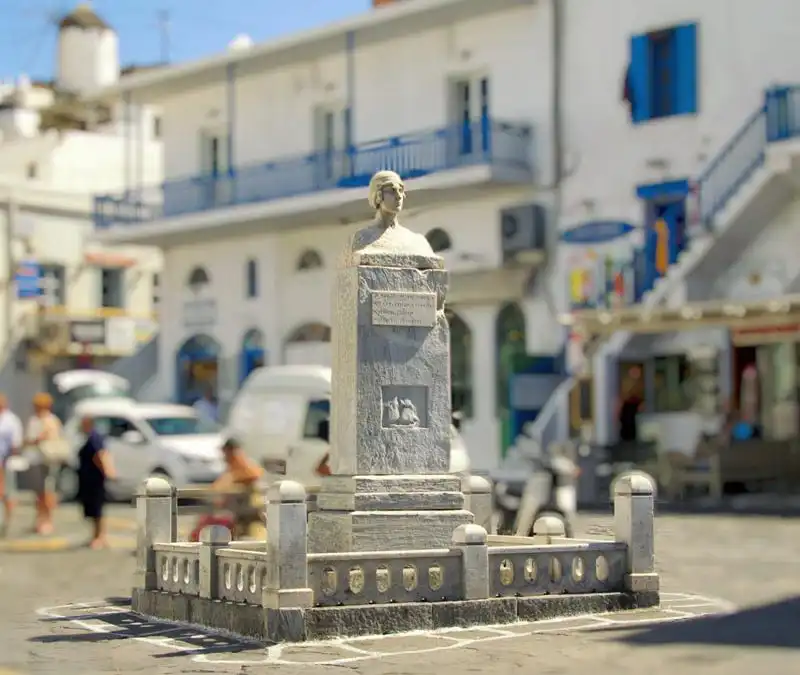 Manto Mavrogenous: the legendary Dame of Mykonos