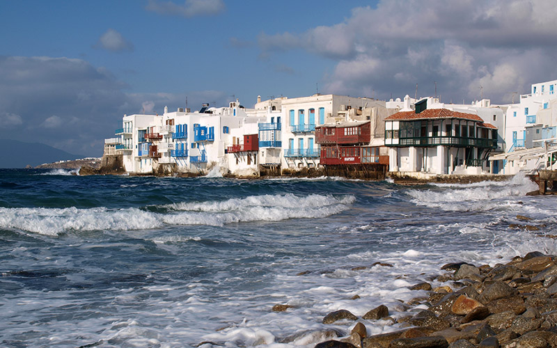 Reasons why to visit Mykonos in the winter