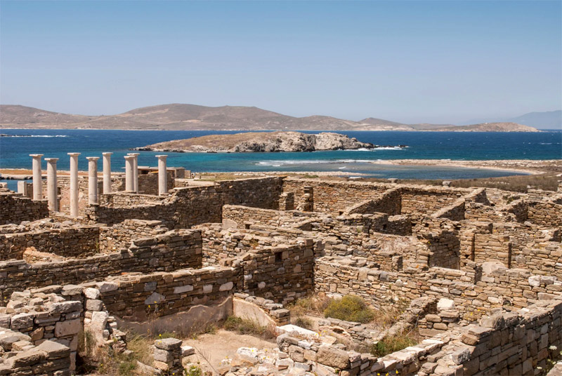 Mykonos, Rhenia, Delos: the spectacular yet unexpected Aegean trio